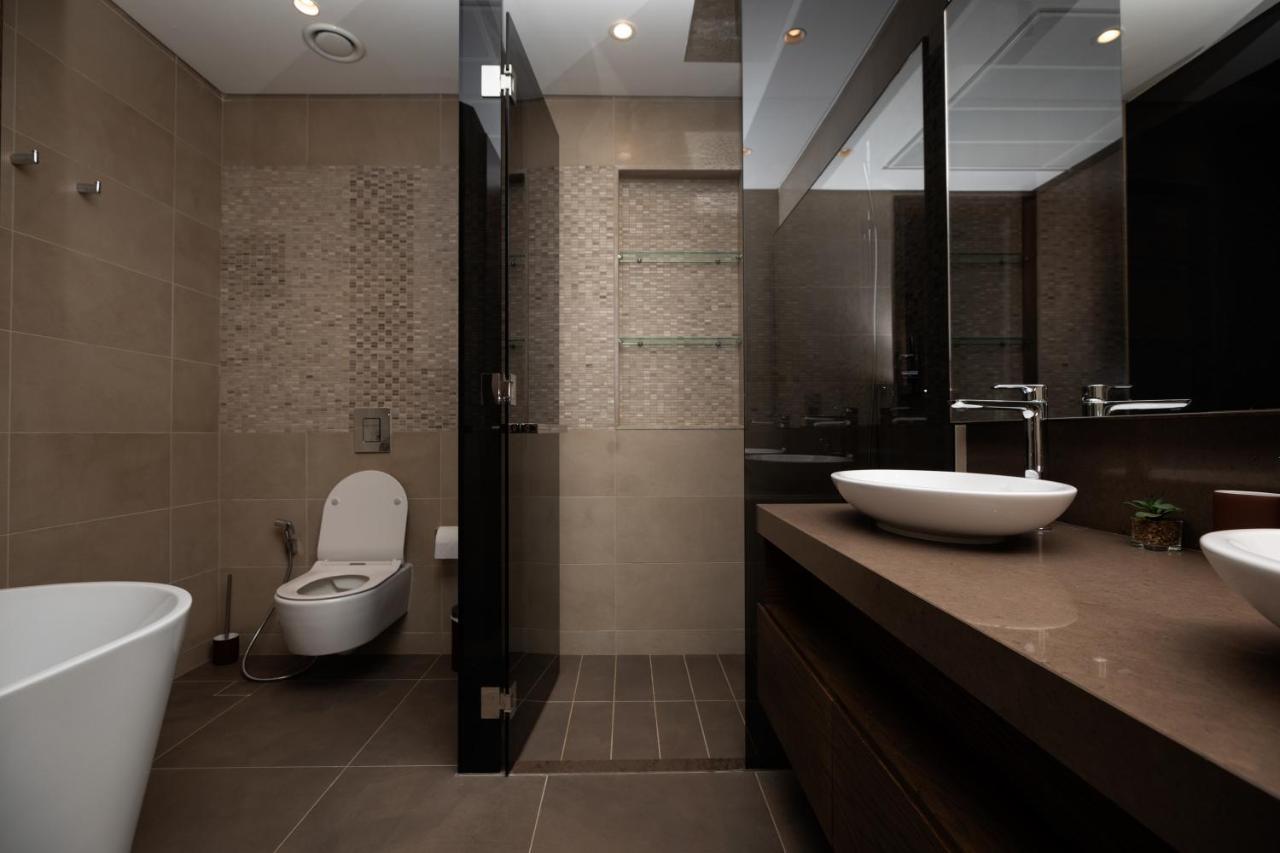 Luxury 1 Bedroom At Marina Gate Jumeirah Living Apartment