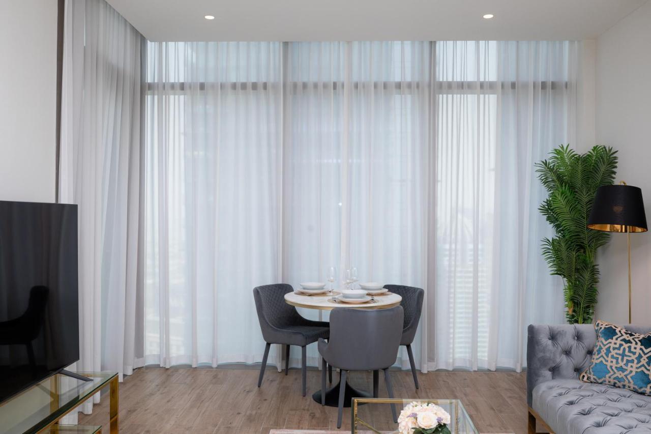 Luxury 1 Bedroom At Marina Gate Jumeirah Living Apartment Dubai
