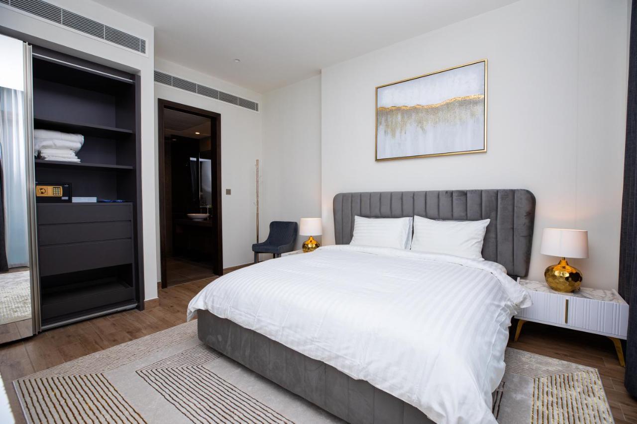 Luxury 1 Bedroom At Marina Gate Jumeirah Living Apartment